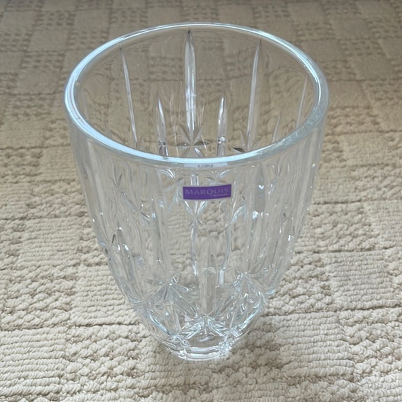 Marquis - Picture 1 of 2